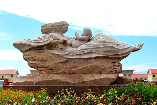 戈壁母亲雕塑 石雕刻像
