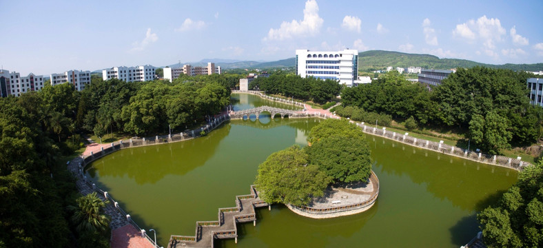 韶关大学青年湖