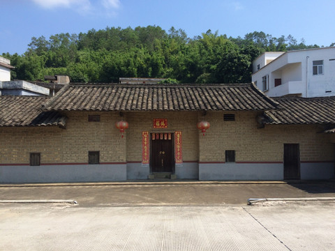 民居
