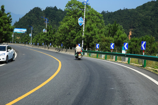 景区 旅游公路 山路 风光