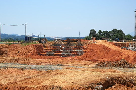 挖地基 楼房基础 建筑工地