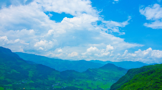 崇山峻岭 山岭