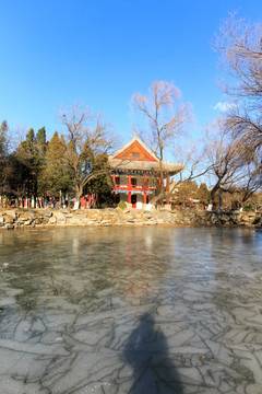 北大校园冬景未名湖红四楼备斋