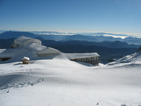 雪山远眺