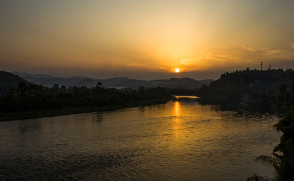 马边河夕照