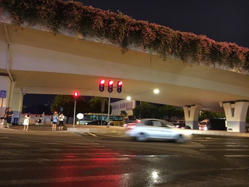 街道汽车夜景