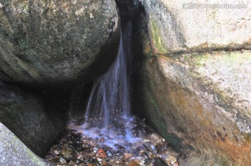 小溪 河床