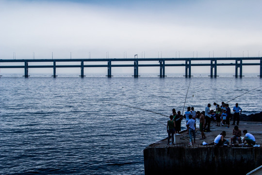 大连星海公园跨海大桥钓鱼