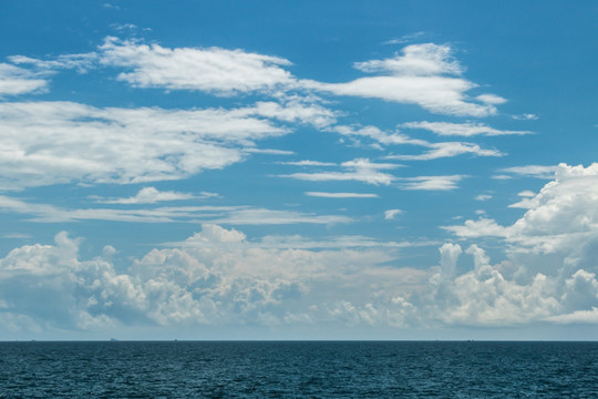 碧海蓝天