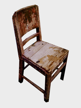 一把旧木椅子