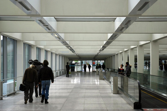 机场交通中心长廊