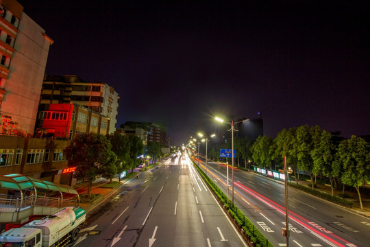 广东省佛山市五峰四路夜景