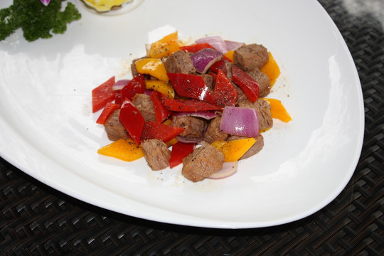 辣鲜露彩虹牛肉粒