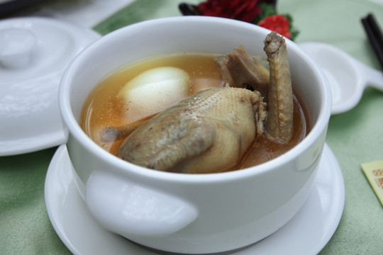 炖鹌鹑