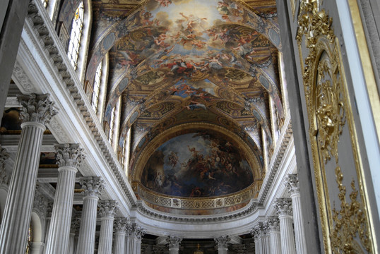 凡尔赛宫内殿穹顶