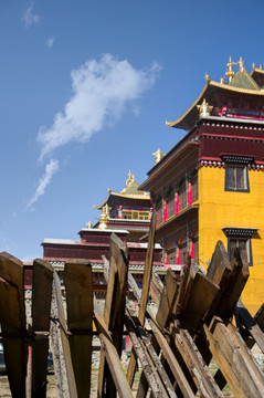 阿坝藏族建筑