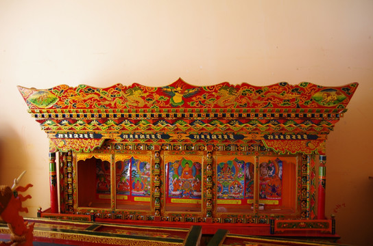 藏文化家具绘画