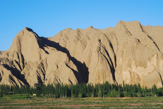 土山