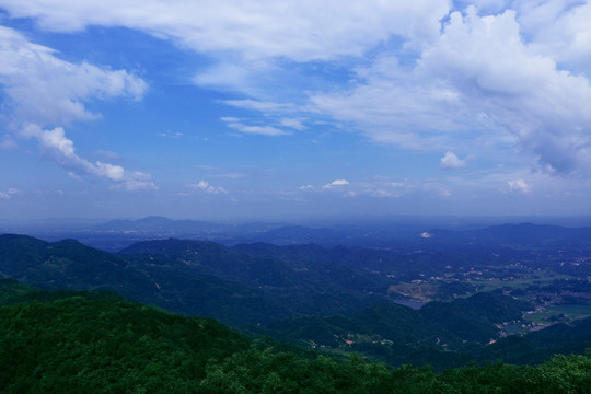 远山和村庄