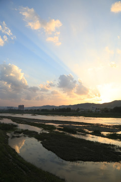 洛河朝霞