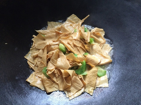 腐竹炒丝瓜