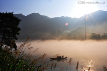 日出东江湖