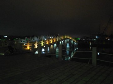 阳江鸳鸯湖夜景小桥
