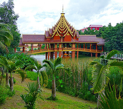泰式傣族桥廊楼