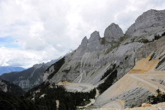 香格里拉大峡谷