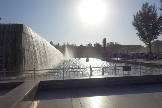 喷泉 太阳 西安大雁塔北广场