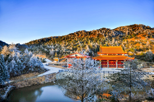 山上的朝天寺