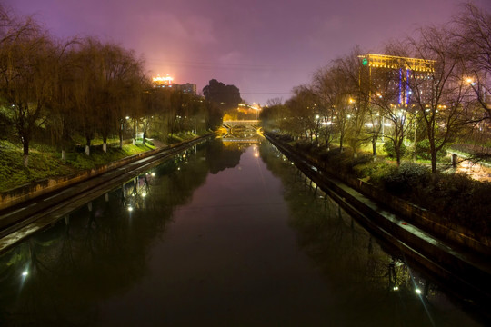 云南省曲靖市潇湘河景观桥夜景