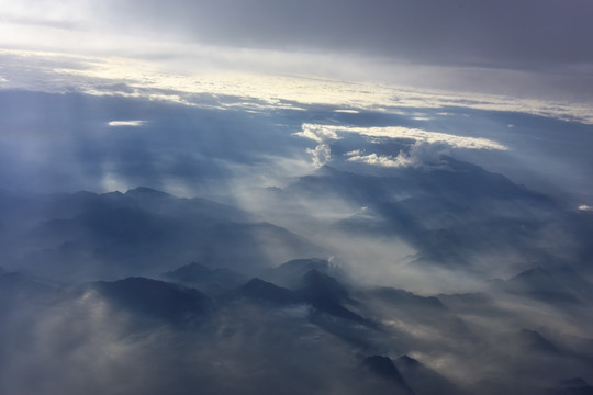 蓝天白云 山峰