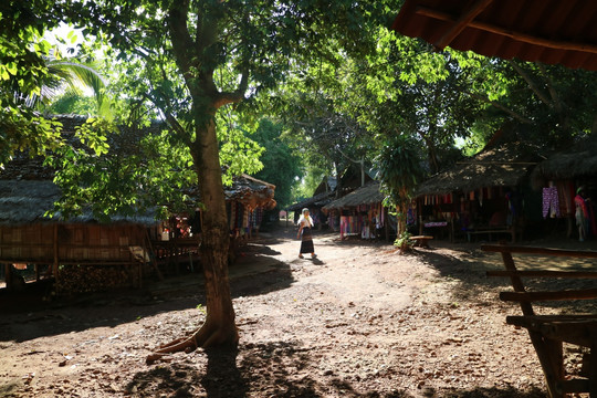 泰国长颈族村