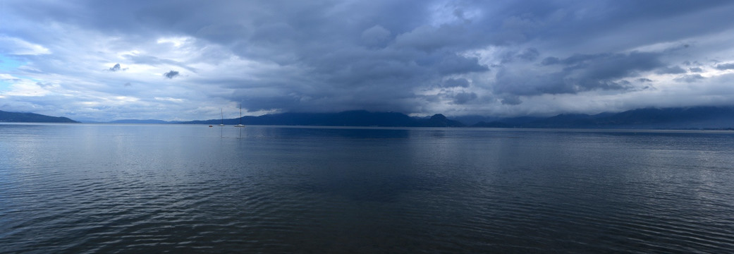 抚仙湖全景