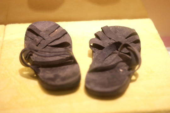 抗日战争胶鞋