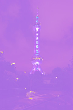 粉色系的东方明珠塔