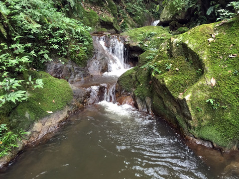 山涧流水