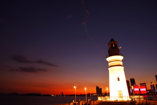 青岛情人坝夜景风光