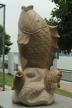 石雕鱼