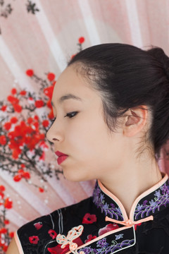 穿着旗袍的女人