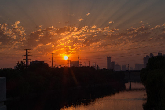 城市清晨