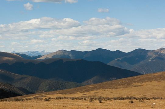 高原群山