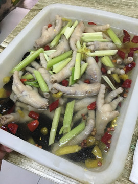 泡脚鸡爪