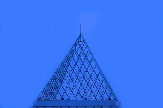 钢结构金字塔形屋顶