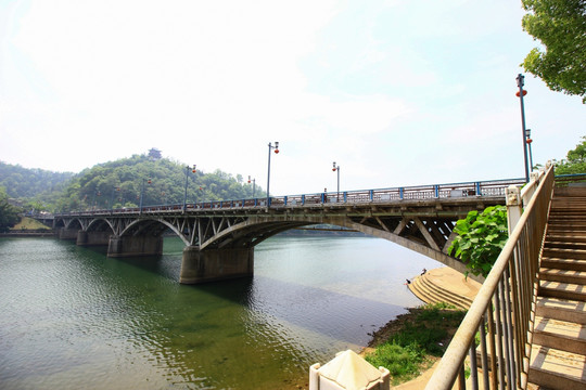 江西省上饶市东岳大桥