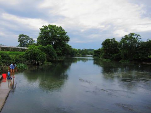 小河