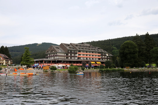 河边建筑  河岸风景