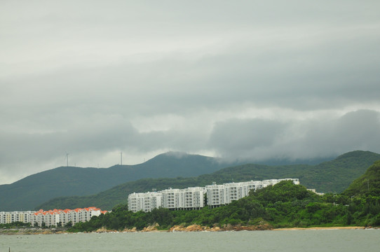 大海落日 海上晚霞 群山之间