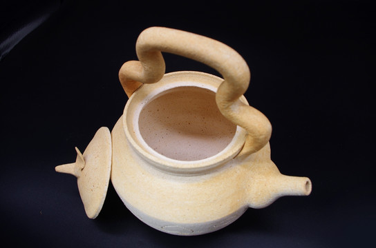 粗陶茶壶